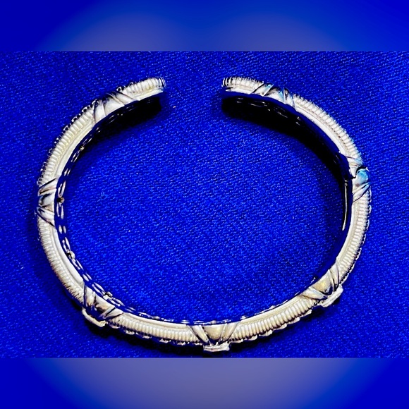 NWOT Judith Ripka Sterling Collection Amethyst Hinged Cuff Bracelet - Picture 7 of 13